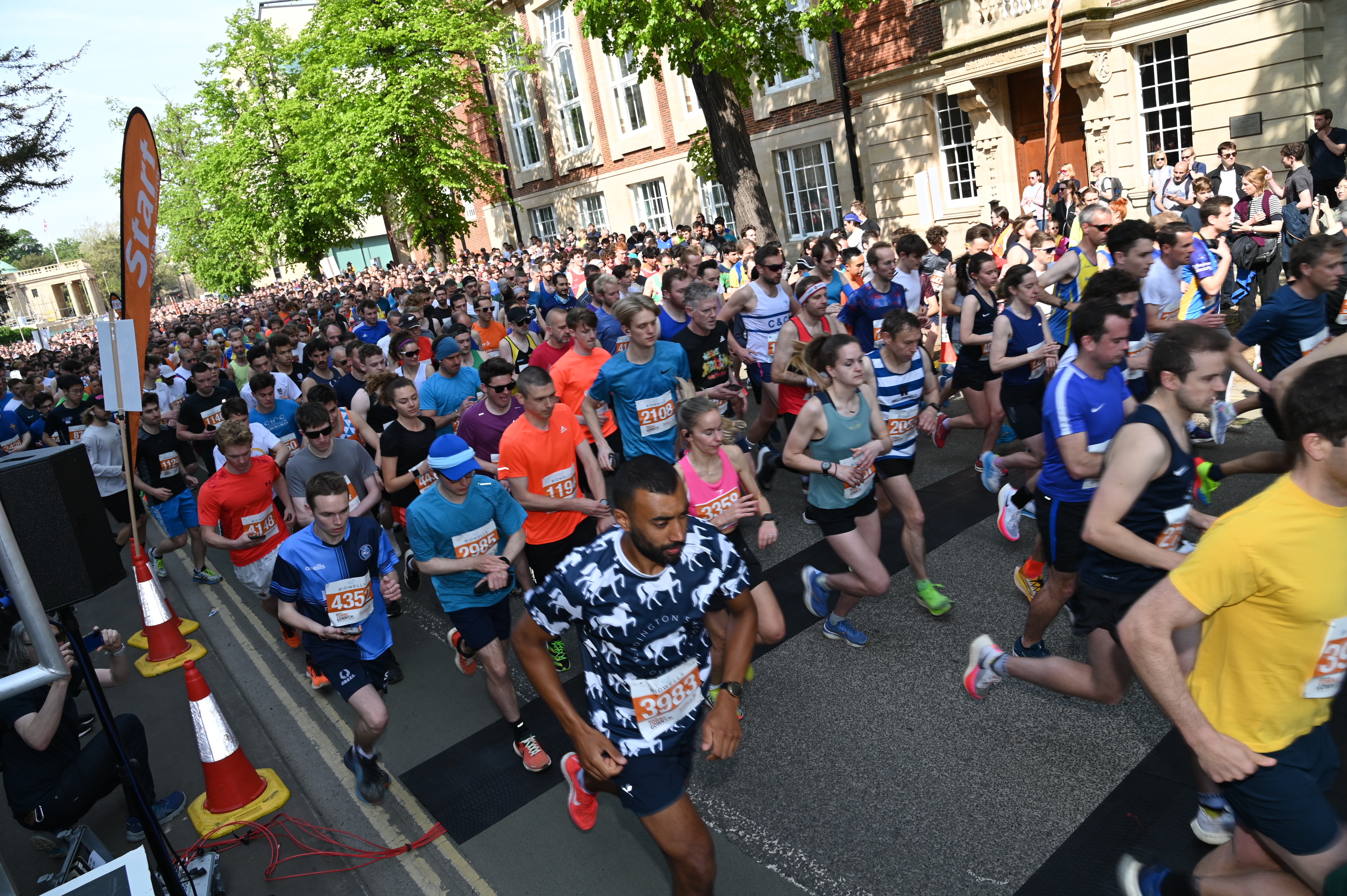 Thousands of Runners Complete Bidwells Oxford Town and Gown 