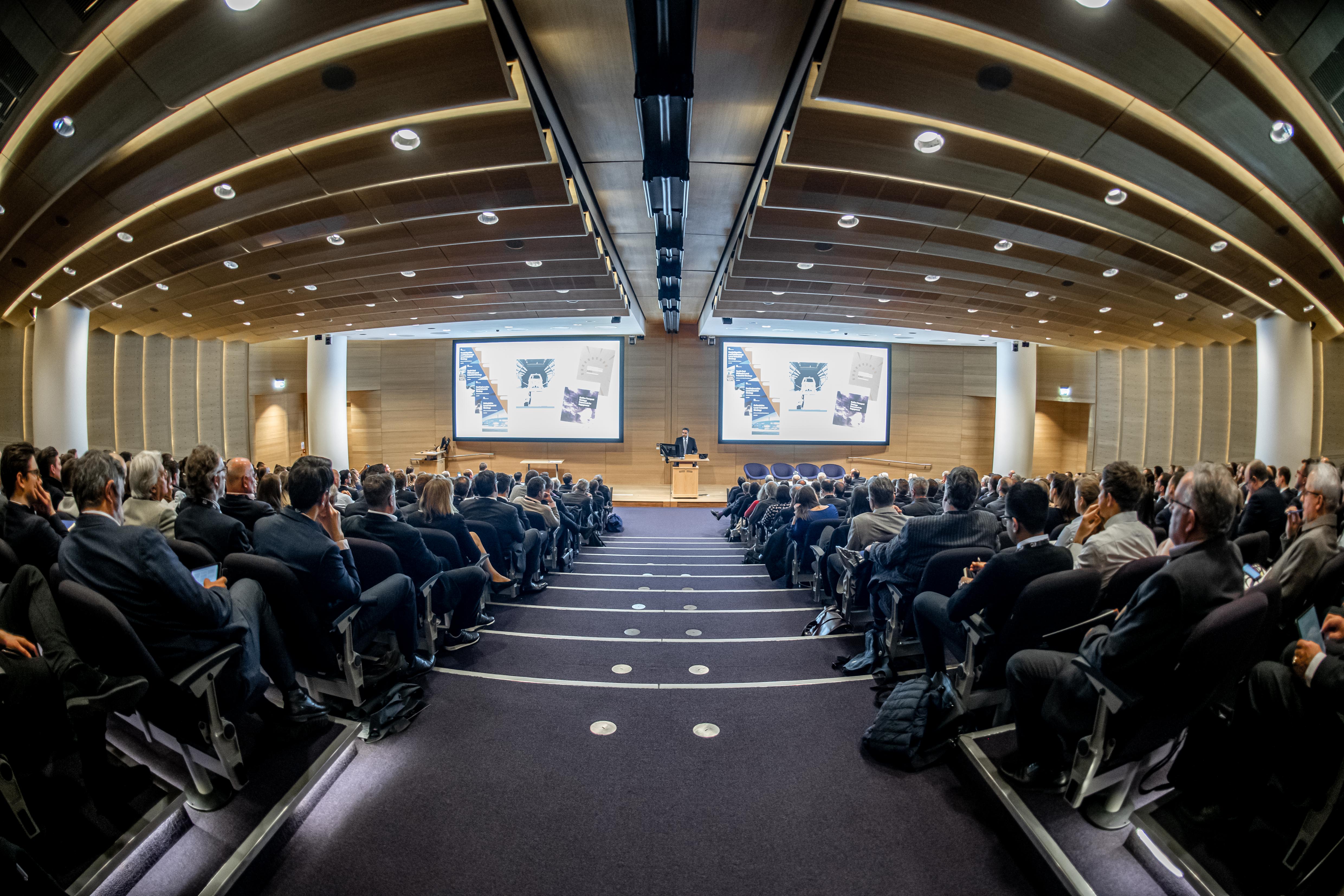 Science and Tech meets property at Bidwells’ 2019 Oxford-Cambridge Arc summit at The Crick 