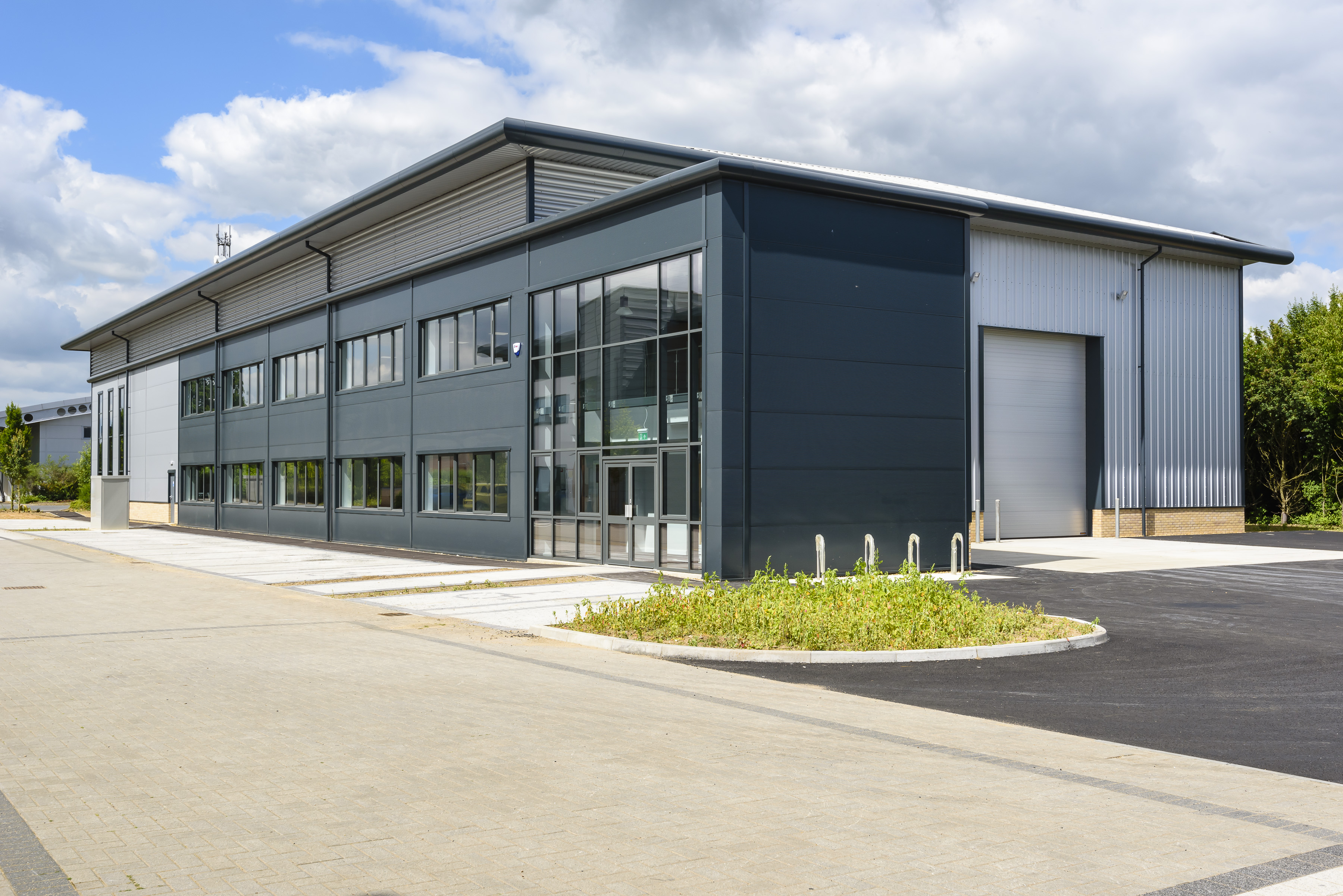 Industrial unit speculatively developed in Norwich hits market