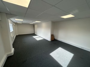  CB1 7ED picture 3