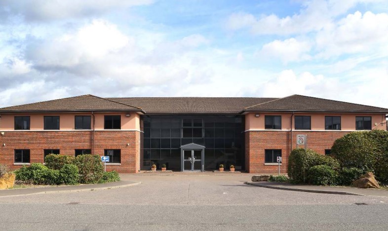 Cambridgeshire, CB24 picture 1