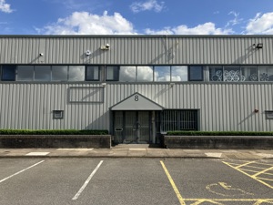  Milton Keynes,  Buckinghamshire,  MK12  picture 1