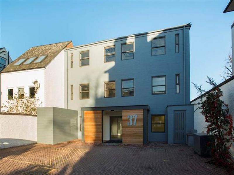 Acquisition of rare freehold self-contained city centre office investment in Cambridge