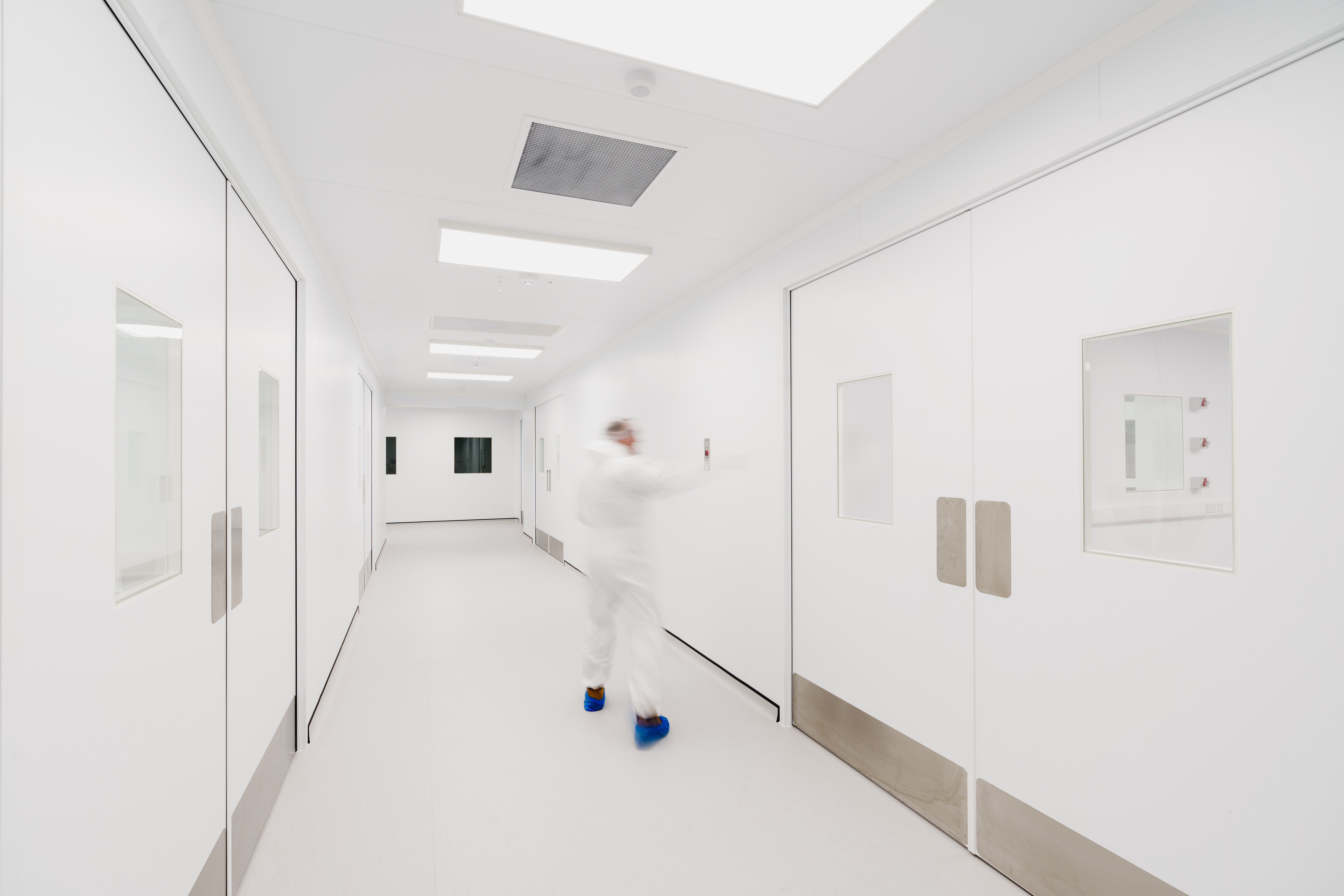 Creating a custom facility for a growing life sciences research business 