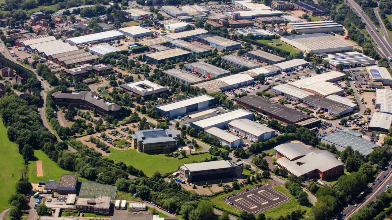 Positioned in the Oxford’s science and tech corridor, Abingdon Business Park was the perfect large scale multi let investment opportunity for Royal London Mutual Insurance Society