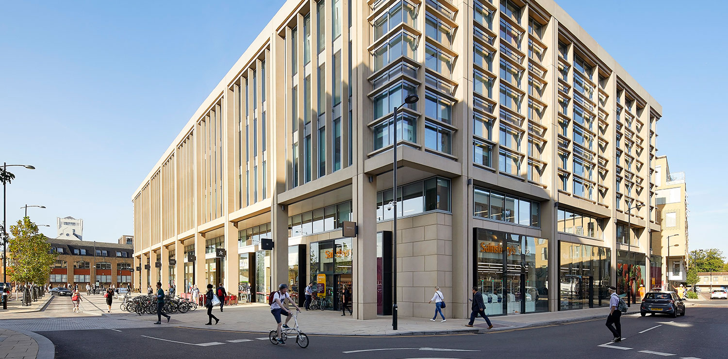 Securing thriving retail and leisure occupiers to the heart of Cambridge at the CB1 masterplan.