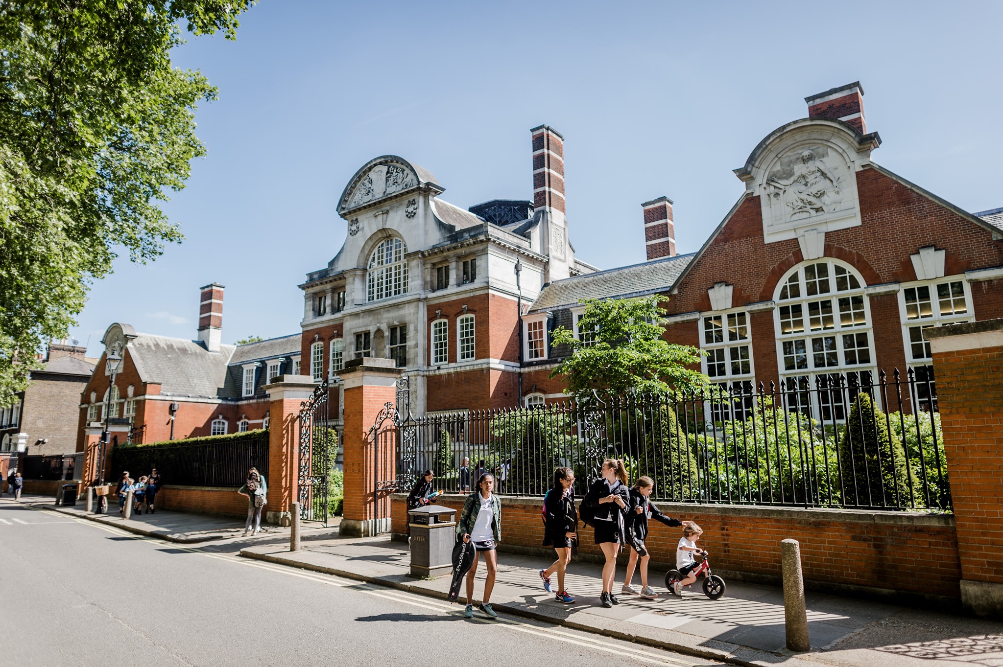 An exemplary design and innovation centre, inspiring the next generation of women in technology.