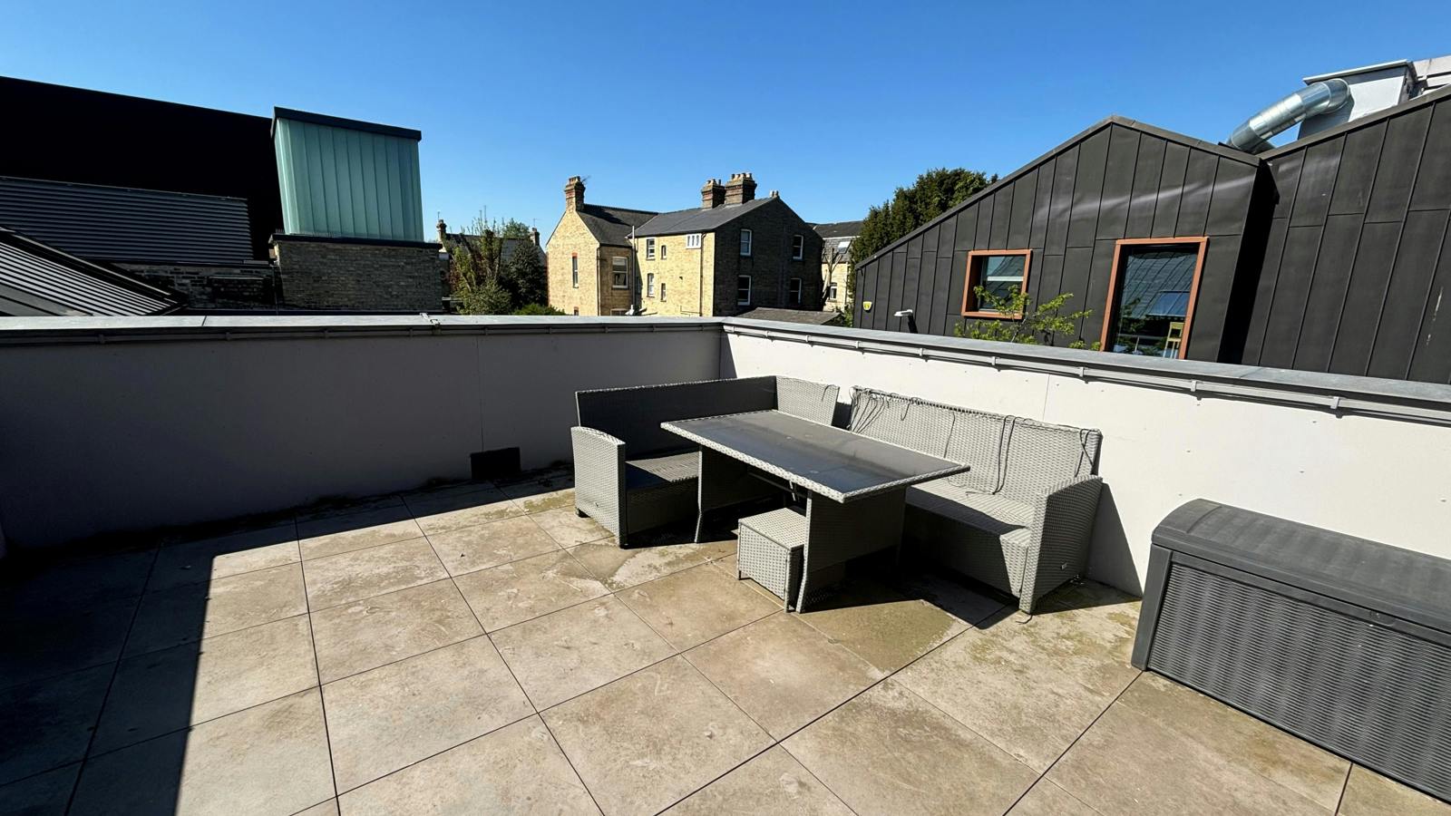 Terrace1.jpg Terrace