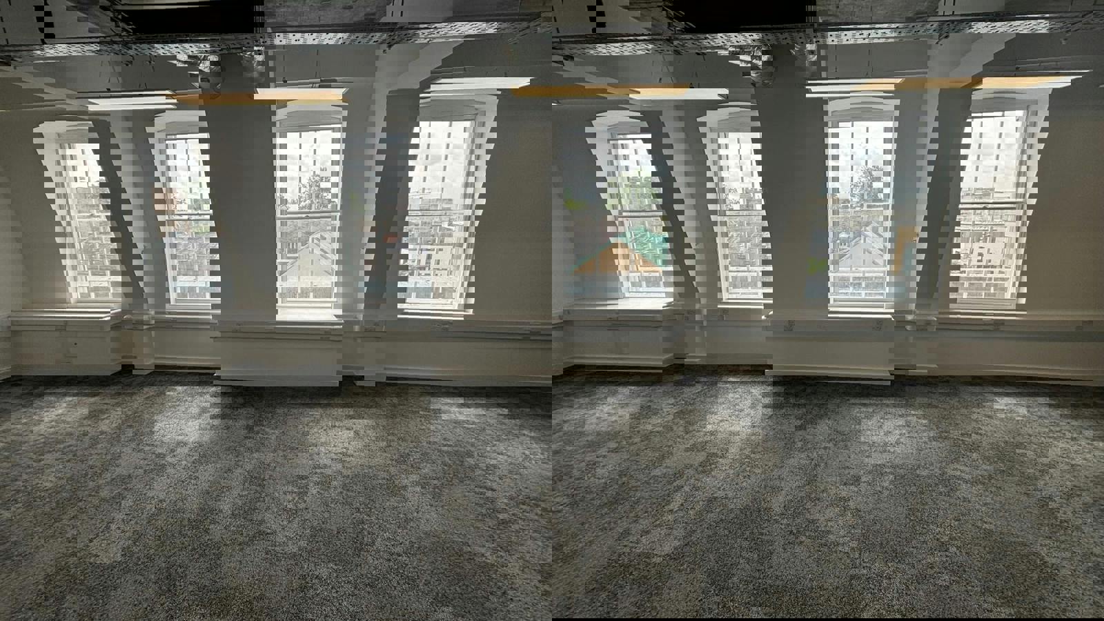 Office 7.jpg Office 3