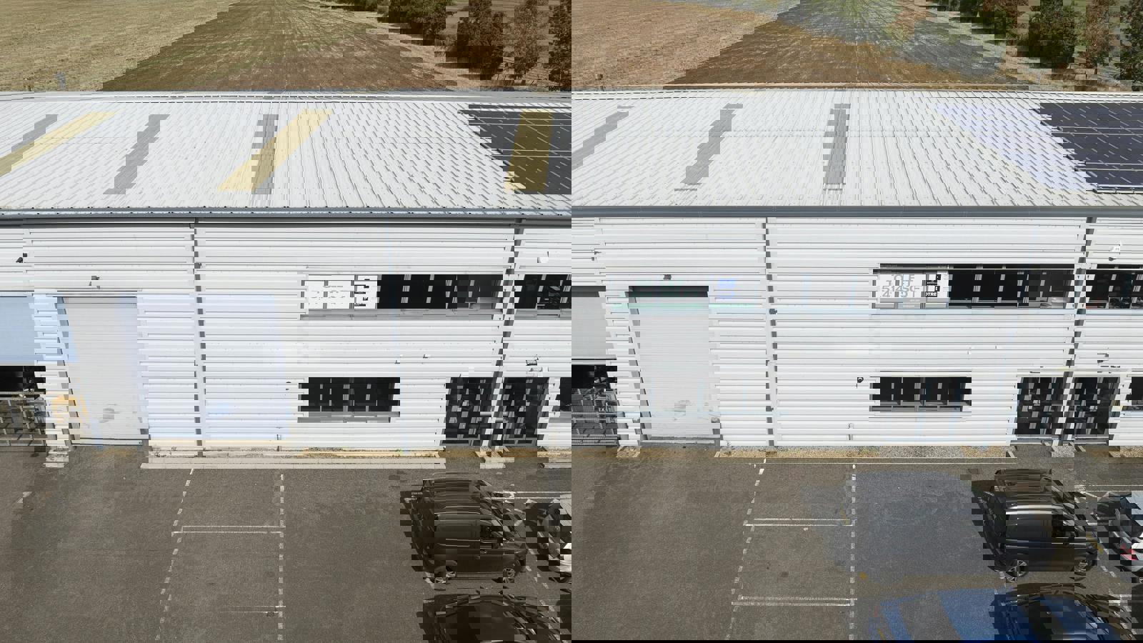 IW110824CA015.jpg IW110824CA015