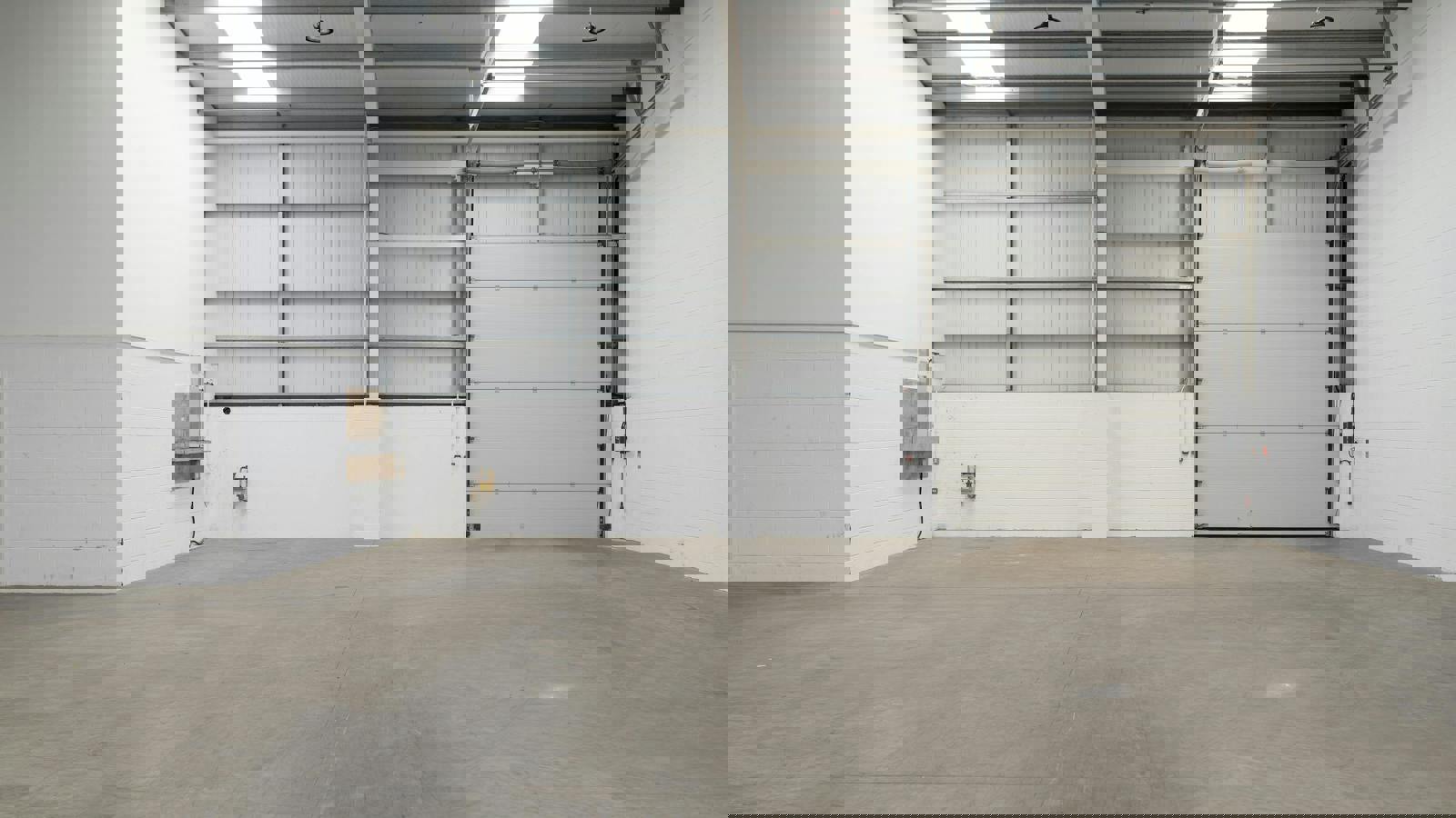 IW110824CA045.jpg IW110824CA045