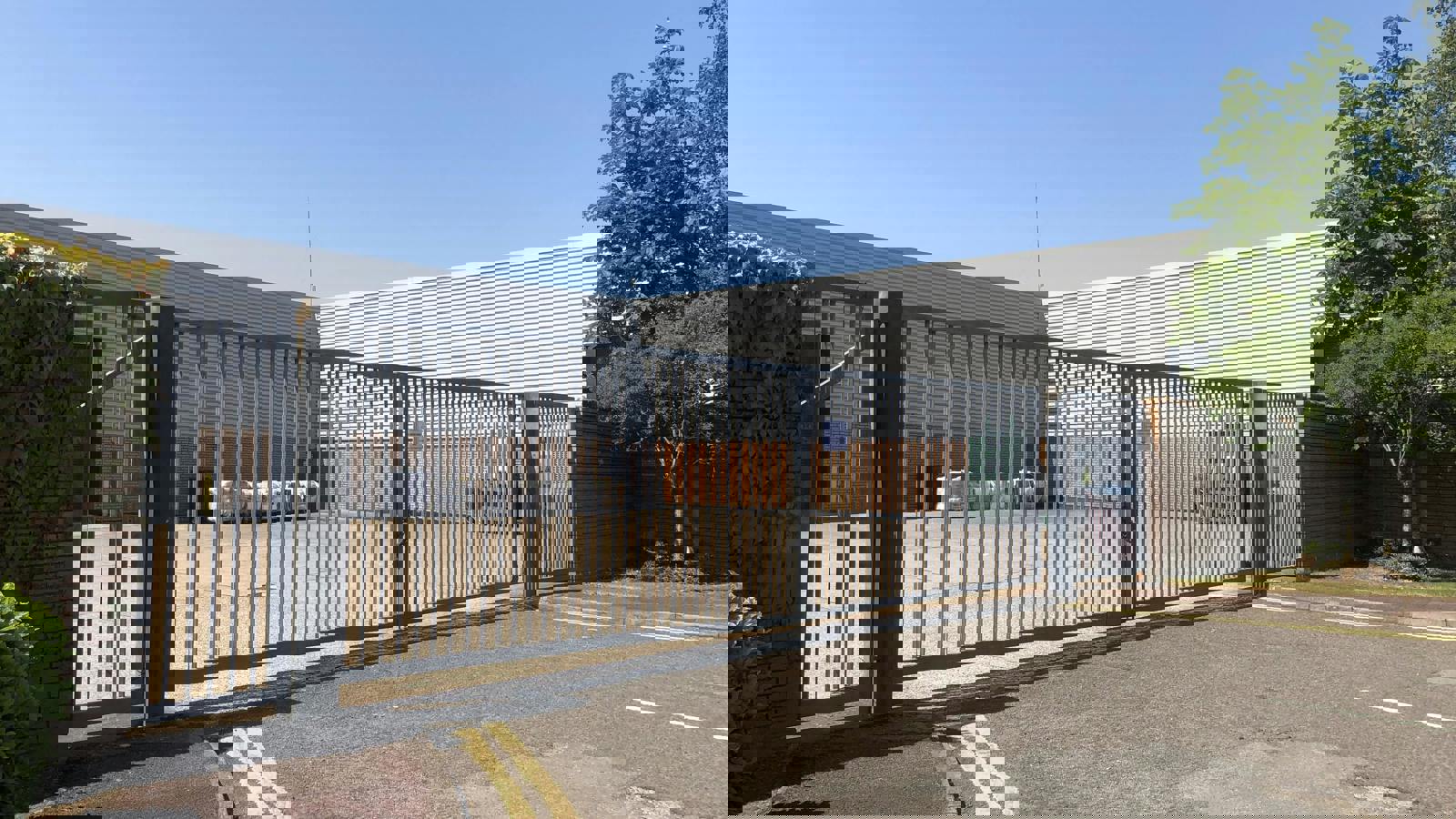 IMG_9767.jpg IMG_9766