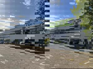  Stacey Bushes,  Milton Keynes,  Buckinghamshire,  MK12 6HR picture 2