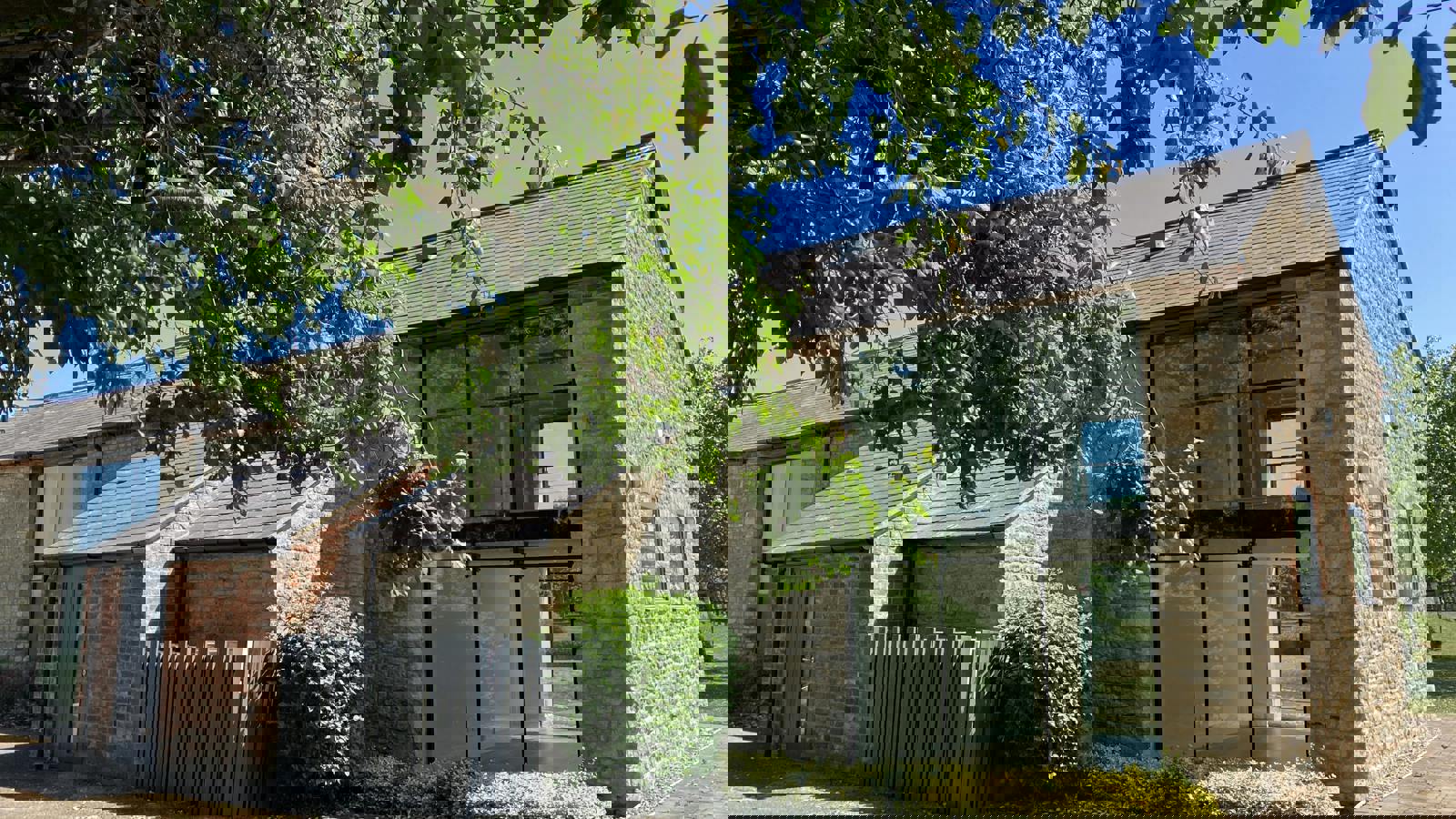 8 Manor Farm Court Ext 2 2025