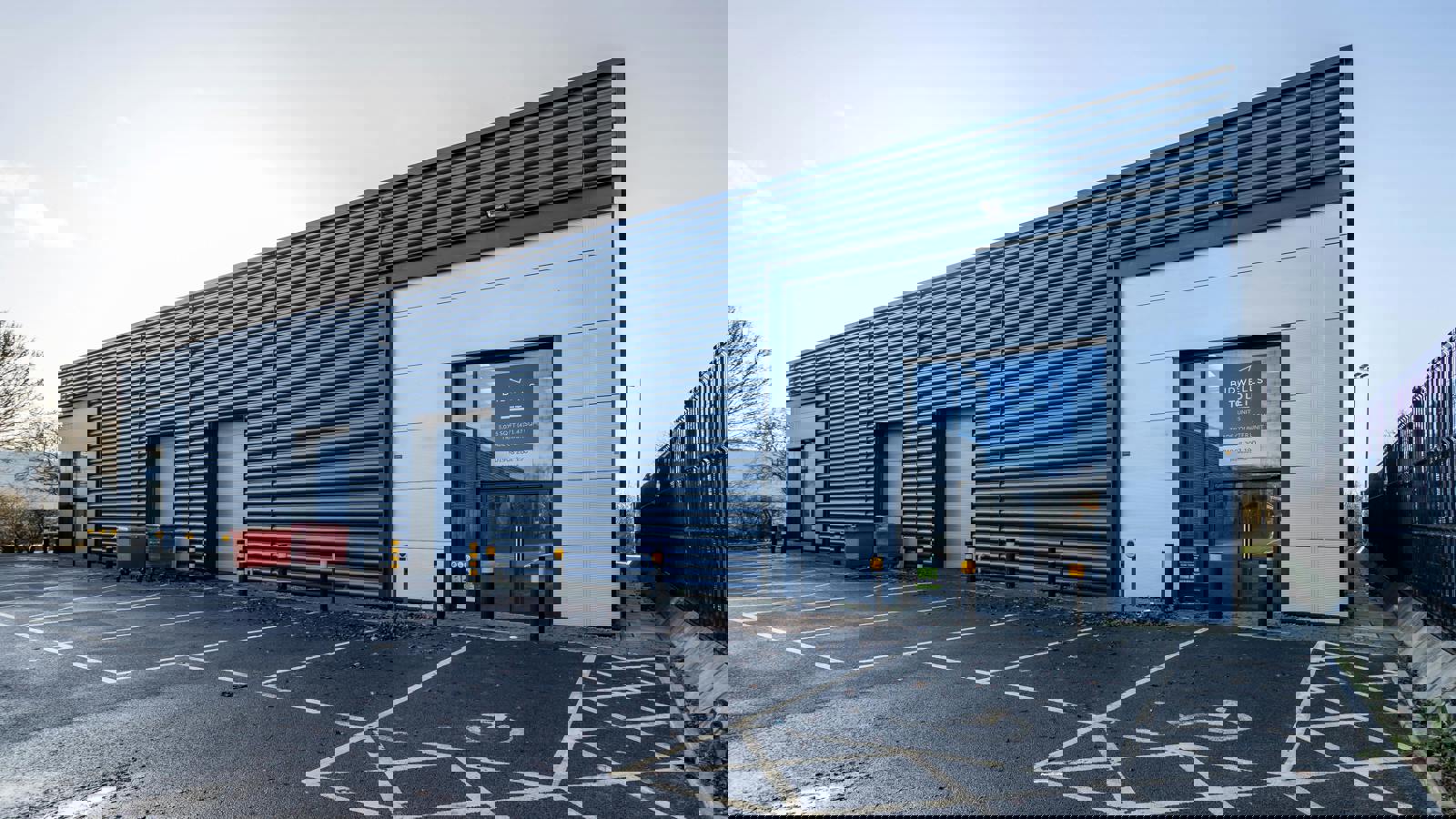 Unit 5 Deltic Trade Park - MK-49.jpg Unit 5 Deltic Trade Park - MK-49