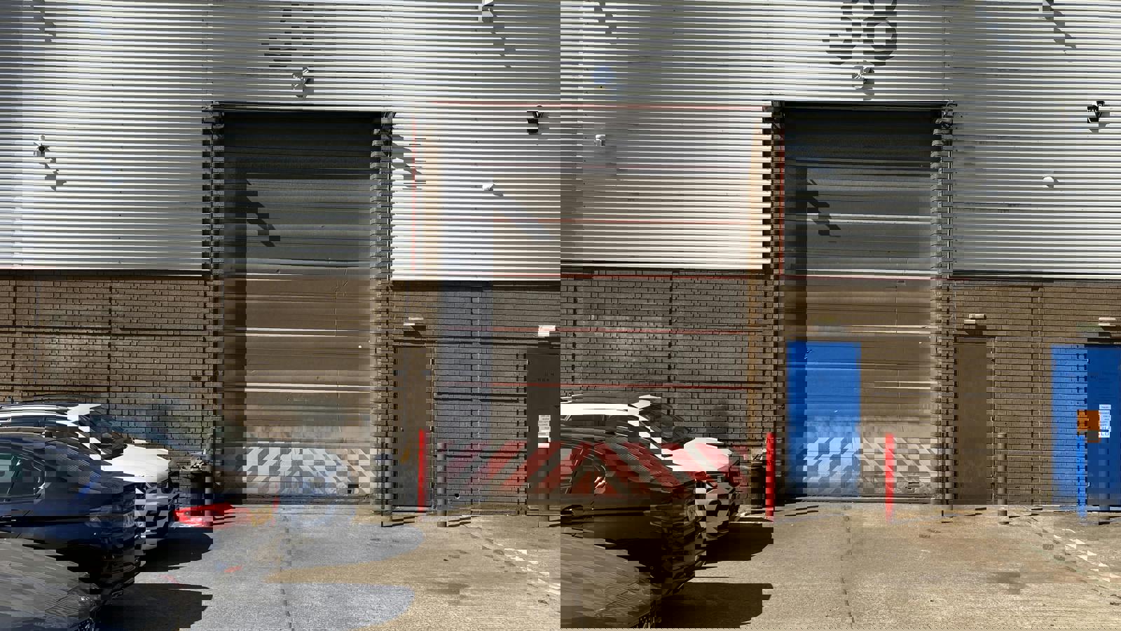 IMG_2703 external door.JPG IMG_2703 external door