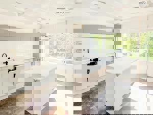  Milton Keynes,  Buckinghamshire,  MK14 6LS picture 4