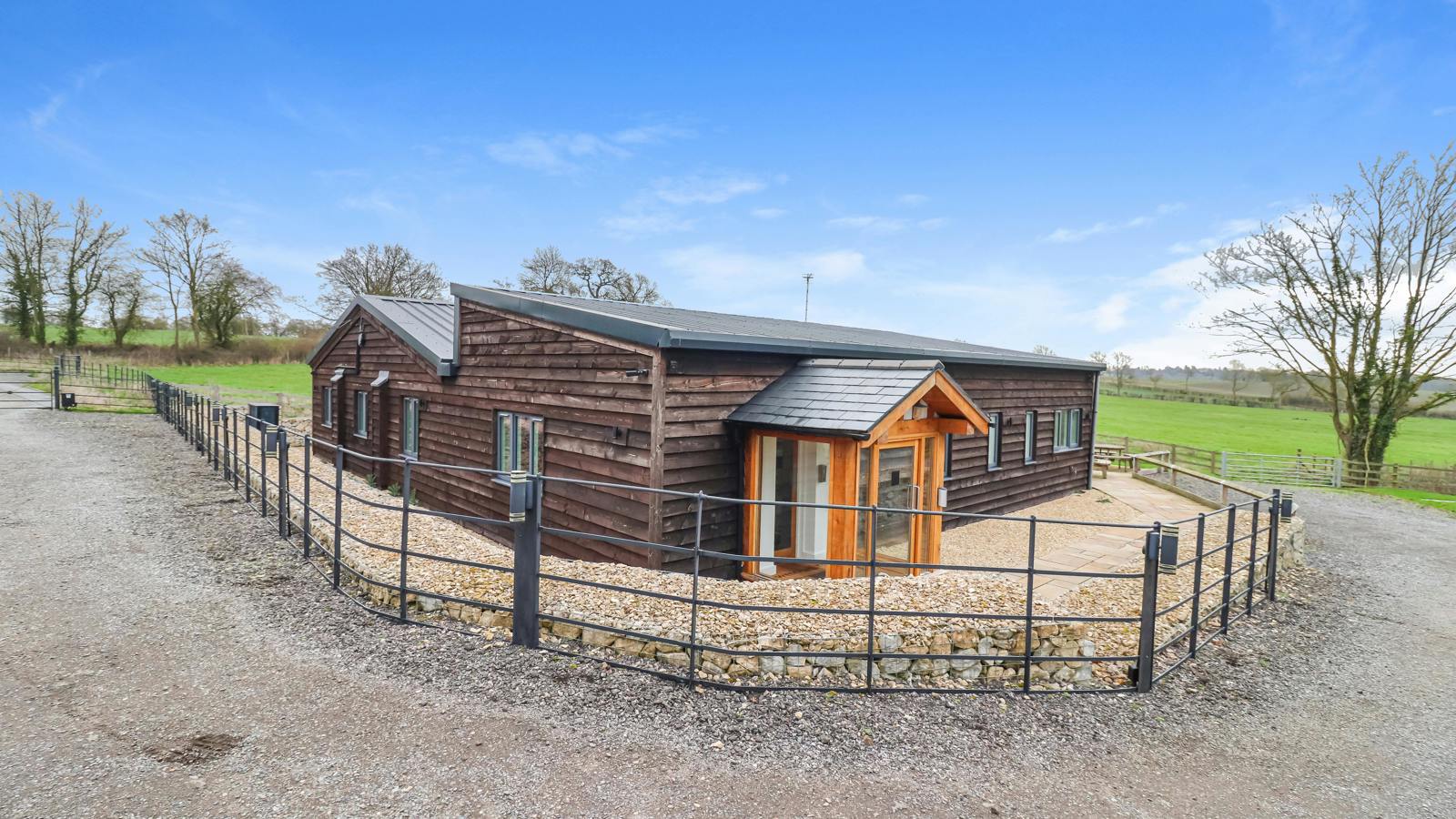 bidwells - shipton barns (17)1.JPG bidwells - shipton barns (17)
