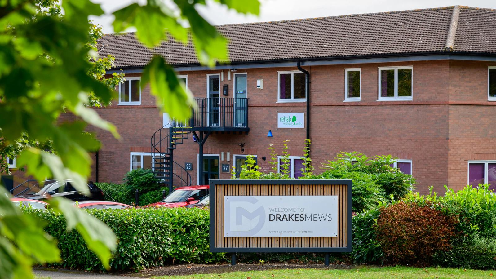 240909_0129_HOLLIS TIF 30060430743