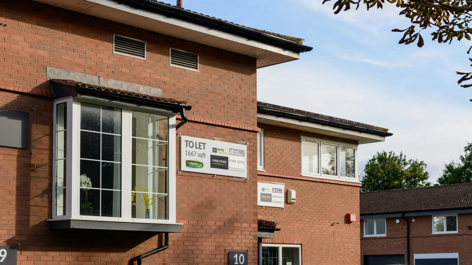 240909_0340_HOLLIS TIF 30060430629