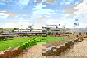  Daventry,  NN11 3BU picture 4