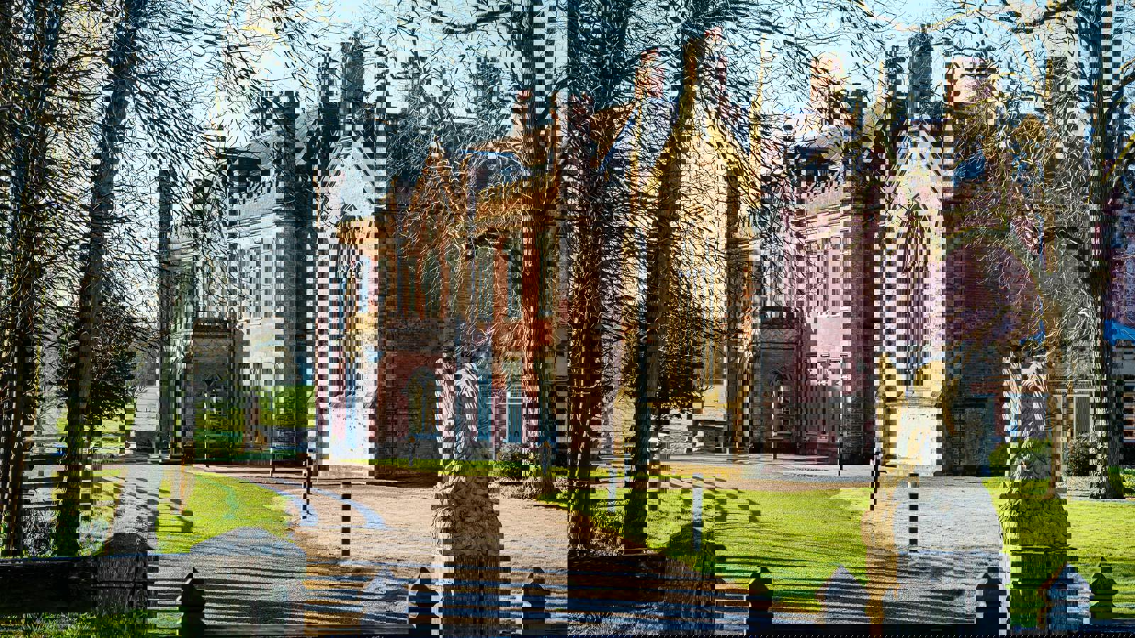 KH Exterior 001.jpeg KH Exterior 001