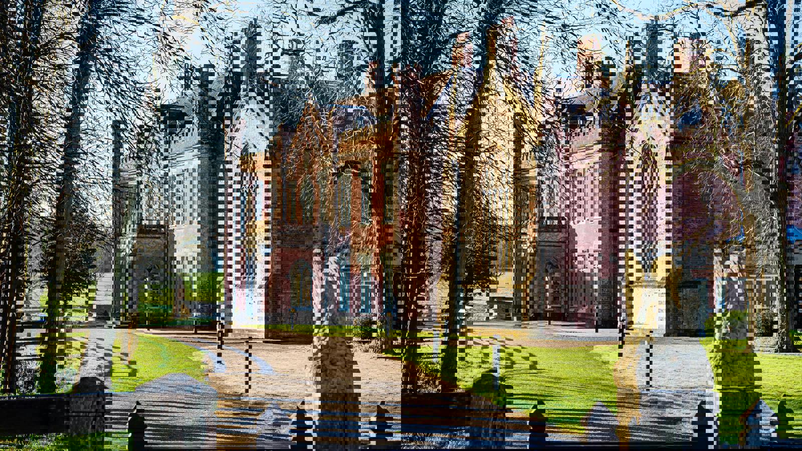 KH Exterior 002.jpeg KH Exterior 002