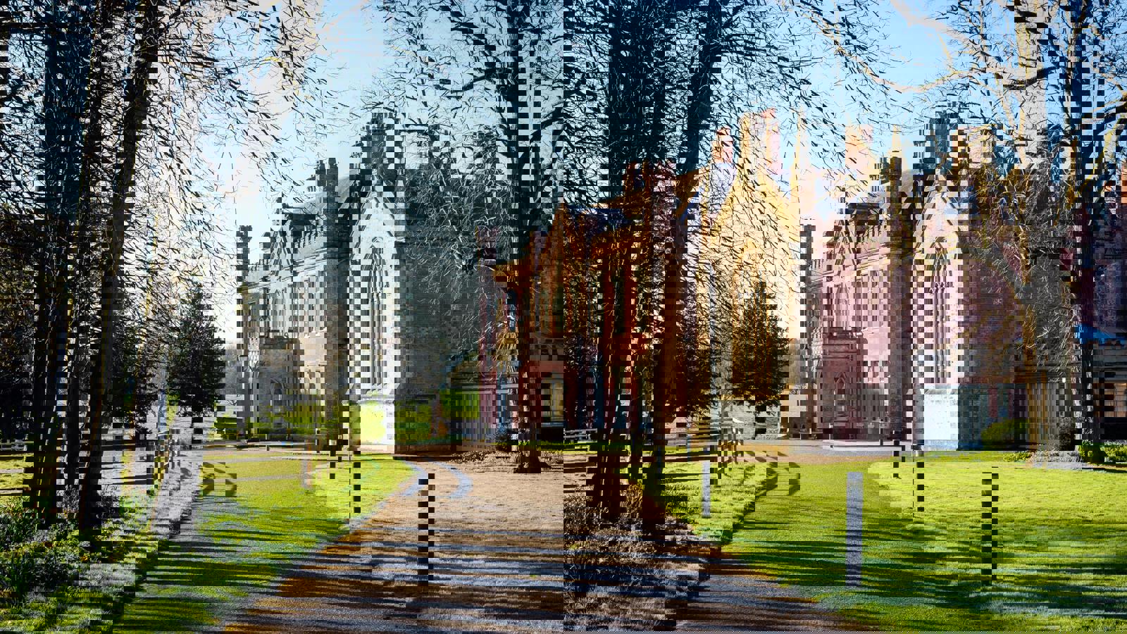 KH Exterior 003.jpeg KH Exterior 003