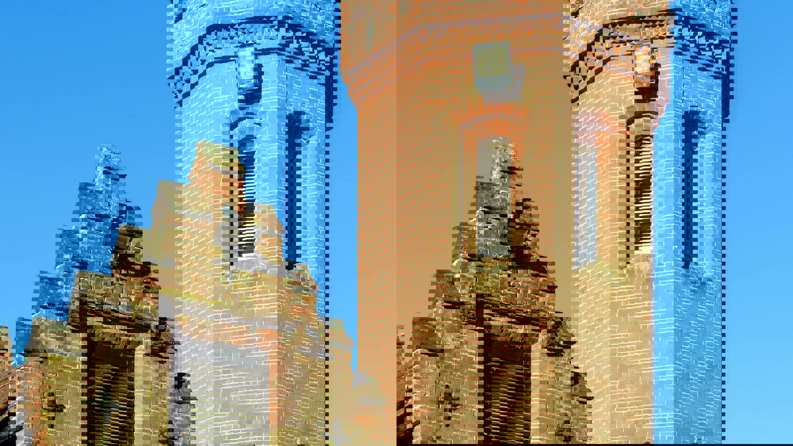 KH Exterior 011.jpeg KH Exterior 011