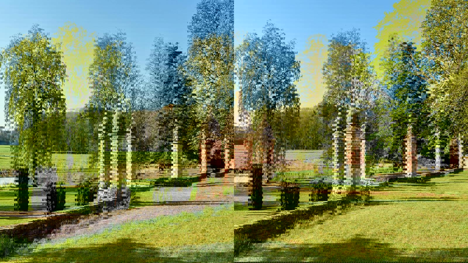 KH Exterior 032.jpeg KH Exterior 032