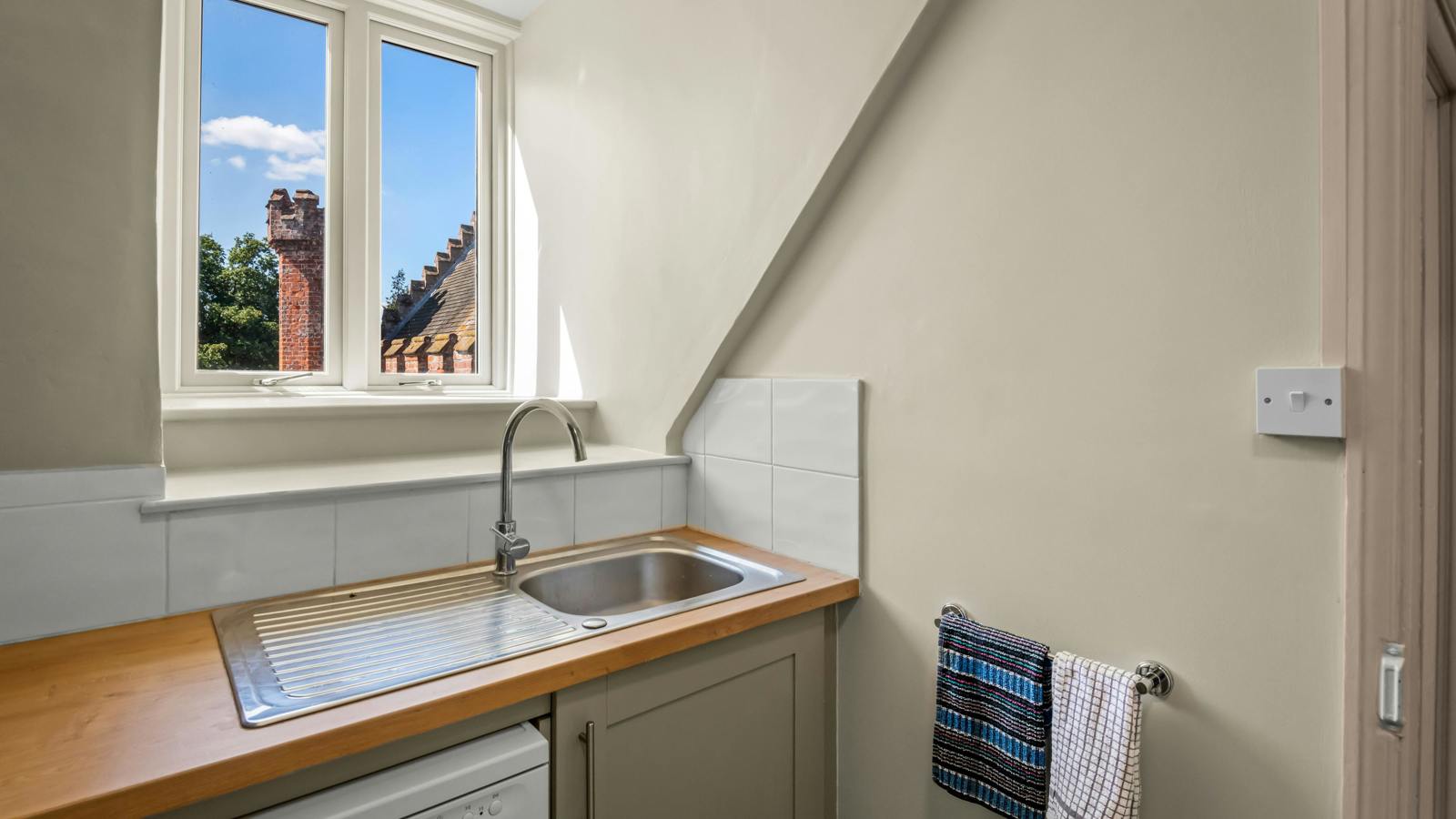 Pelician Suite Kitchen2.jpeg Pelician Suite Kitchen