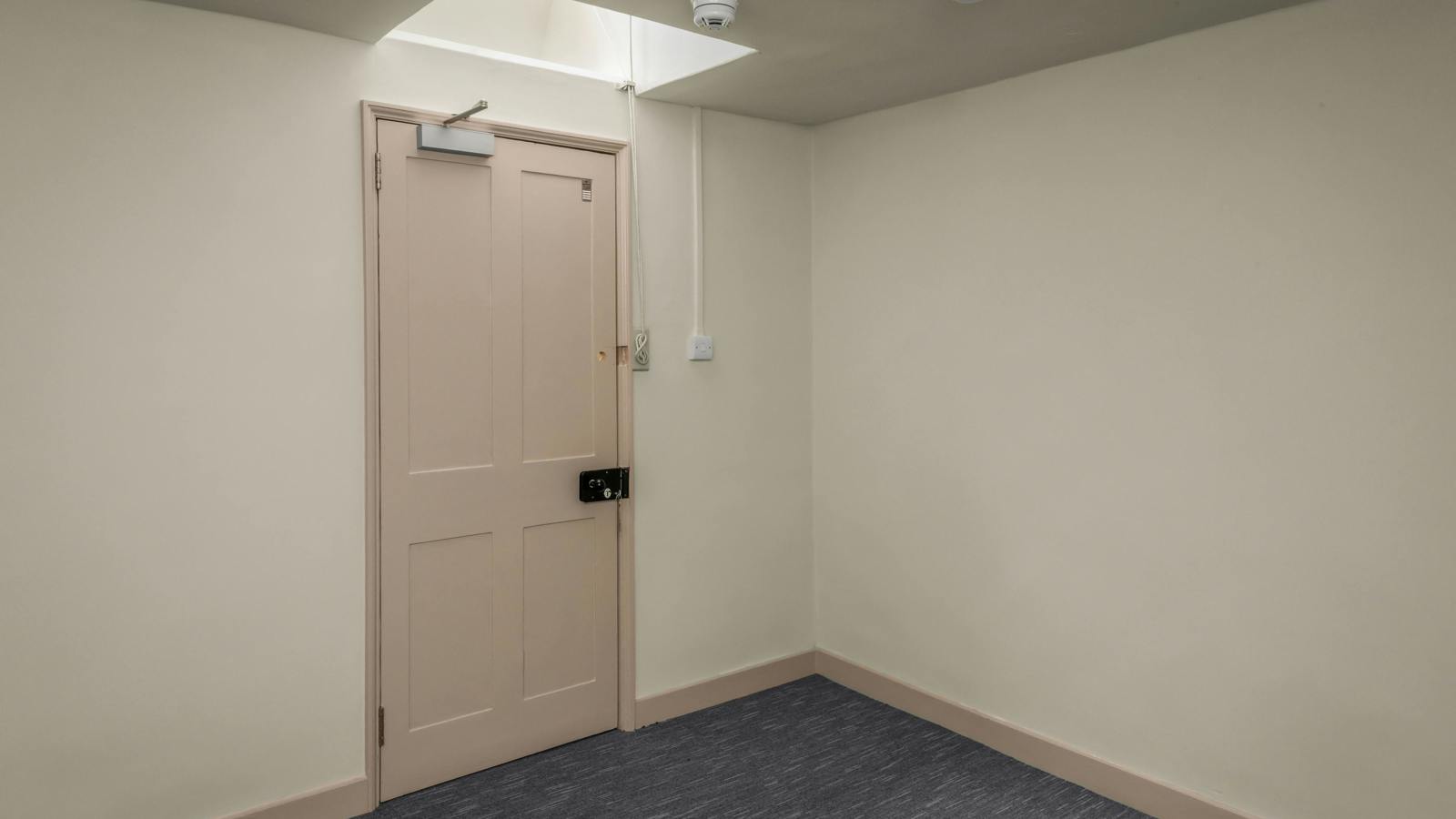 Pelician Suite Room 119.jpeg Pelician Suite Room 7