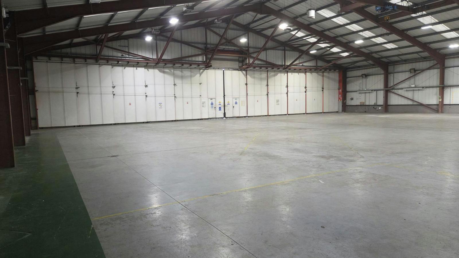 Hangar 13.jpg Hangar 12