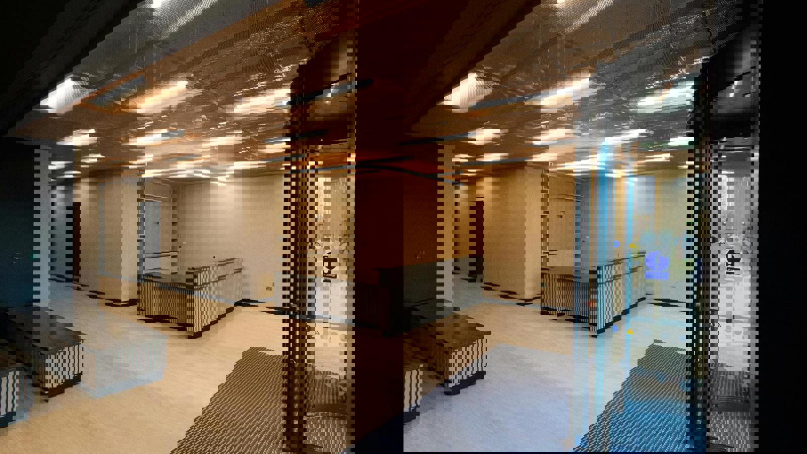 Quad 3-200.jpg Quad 3-200