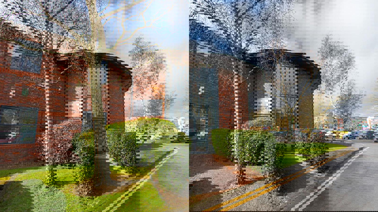 Avalon House Exterior 4E8A8612HDR