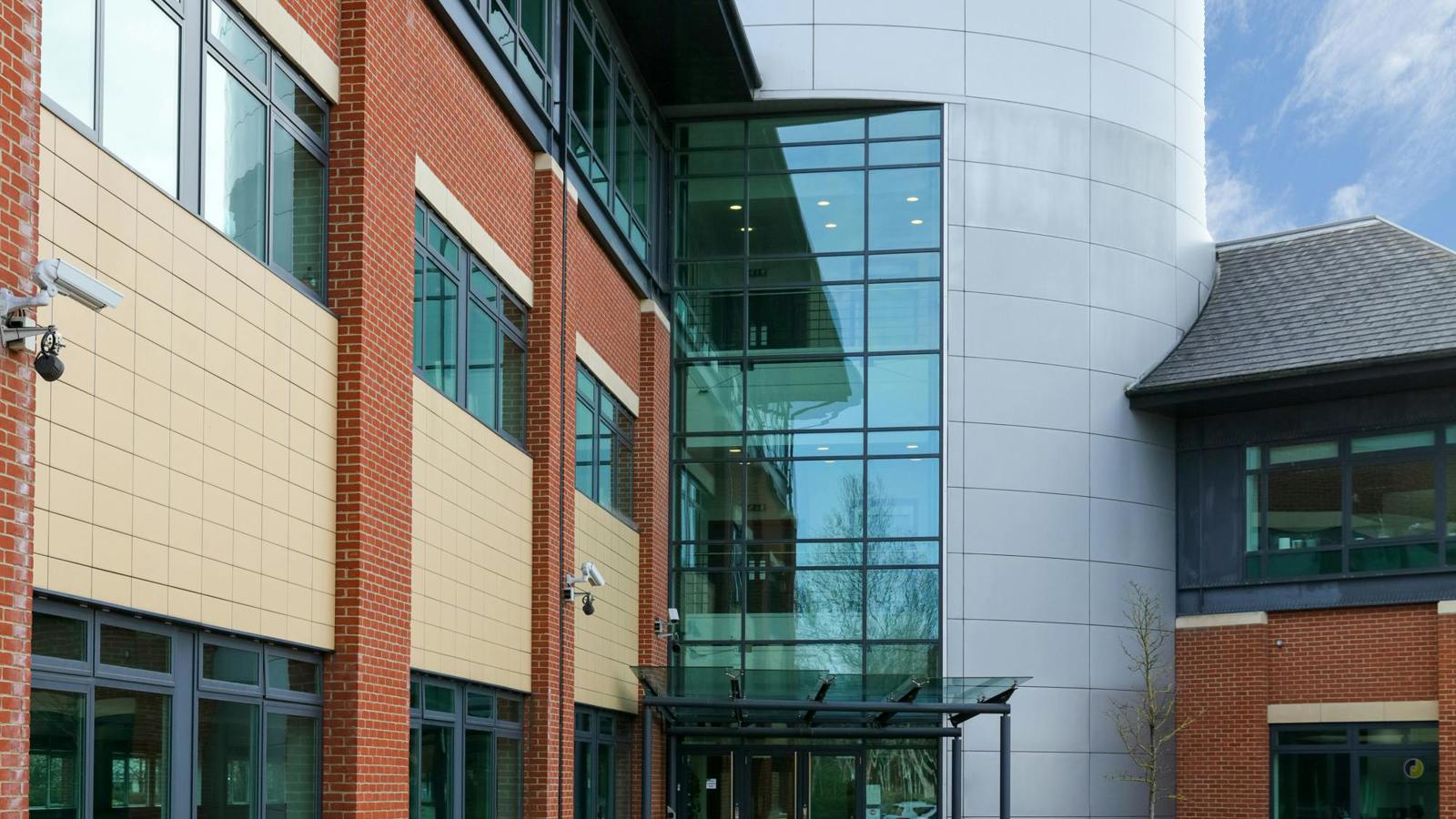 Spires House 5700 ARC Oxford external image 3.jpg Spires House 5700 ARC Oxford external image 2