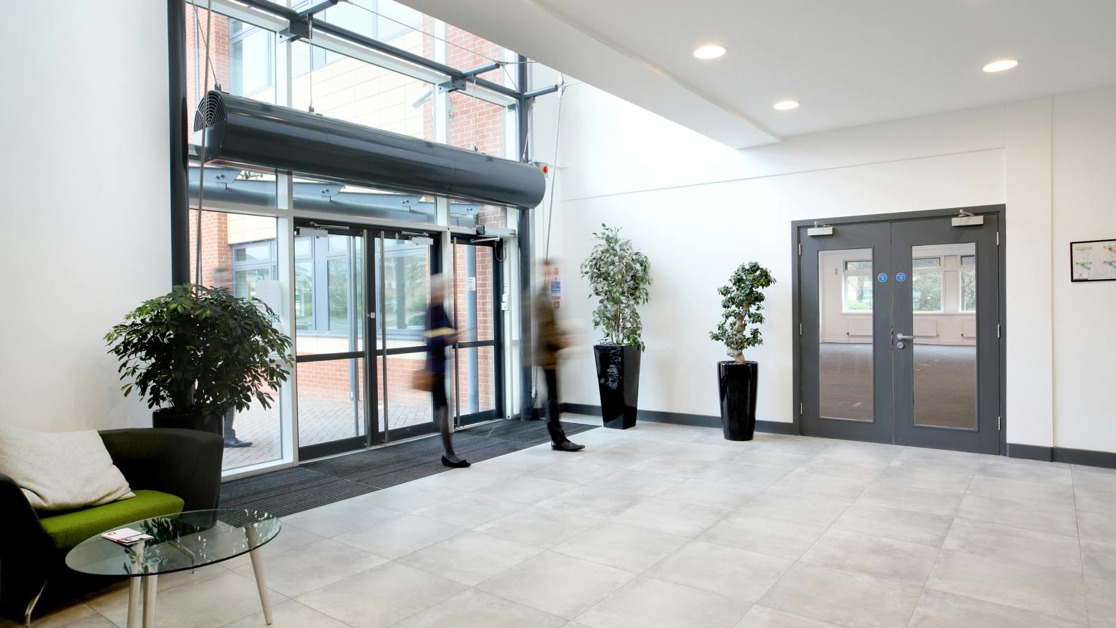 Spires House 5700 ARC Oxford foyer image1.jpg Spires House 5700 ARC Oxford foyer image
