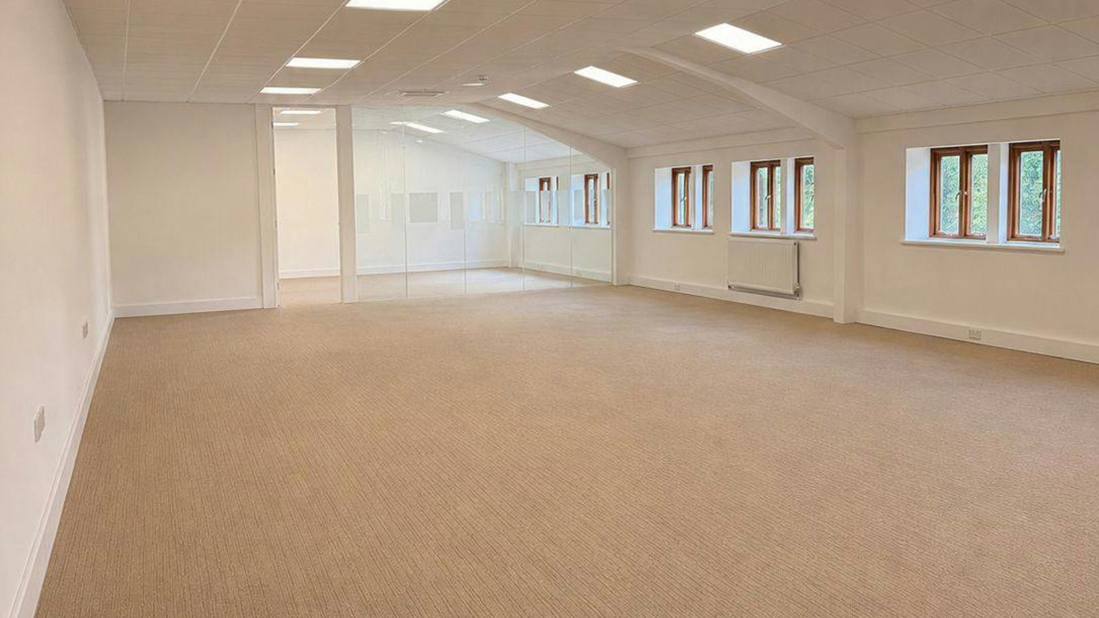 Suite 2.jpeg Suite 2
