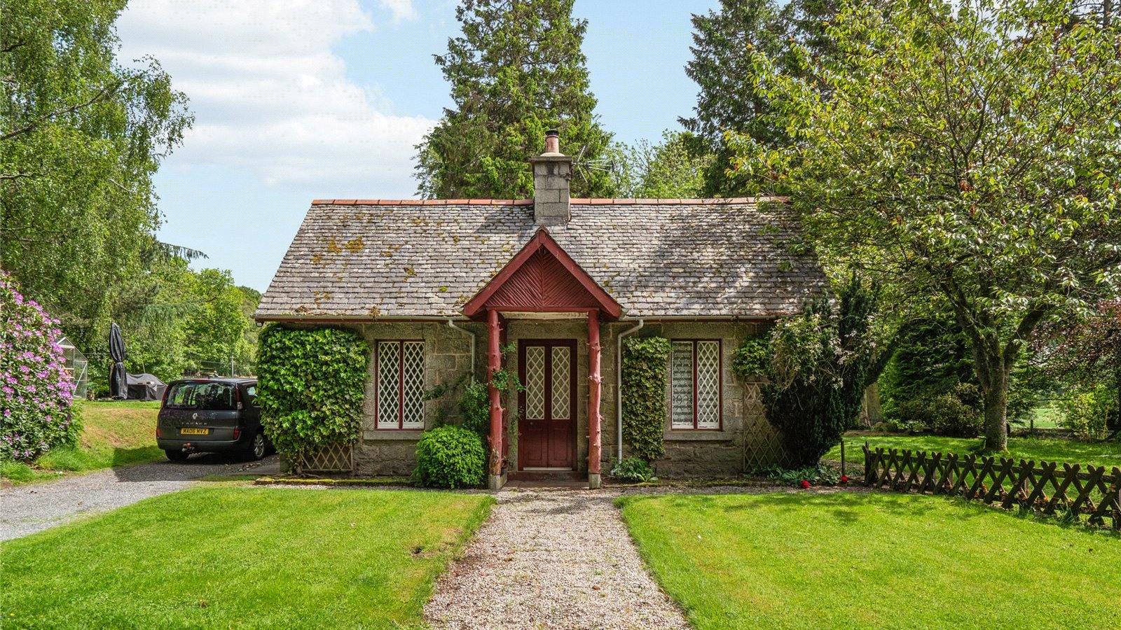 Lot 5 South Lodge.jpg Lot 5 South Lodge
