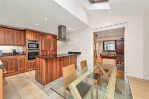 Cambridgeshire, CB1 1EJ picture 5