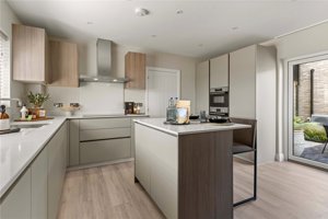 Cambridge, CB1 8RJ picture 2