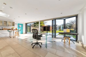 Cambridgeshire, CB1 8PW picture 2