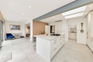 Cambridgeshire, CB1 3RL picture 6