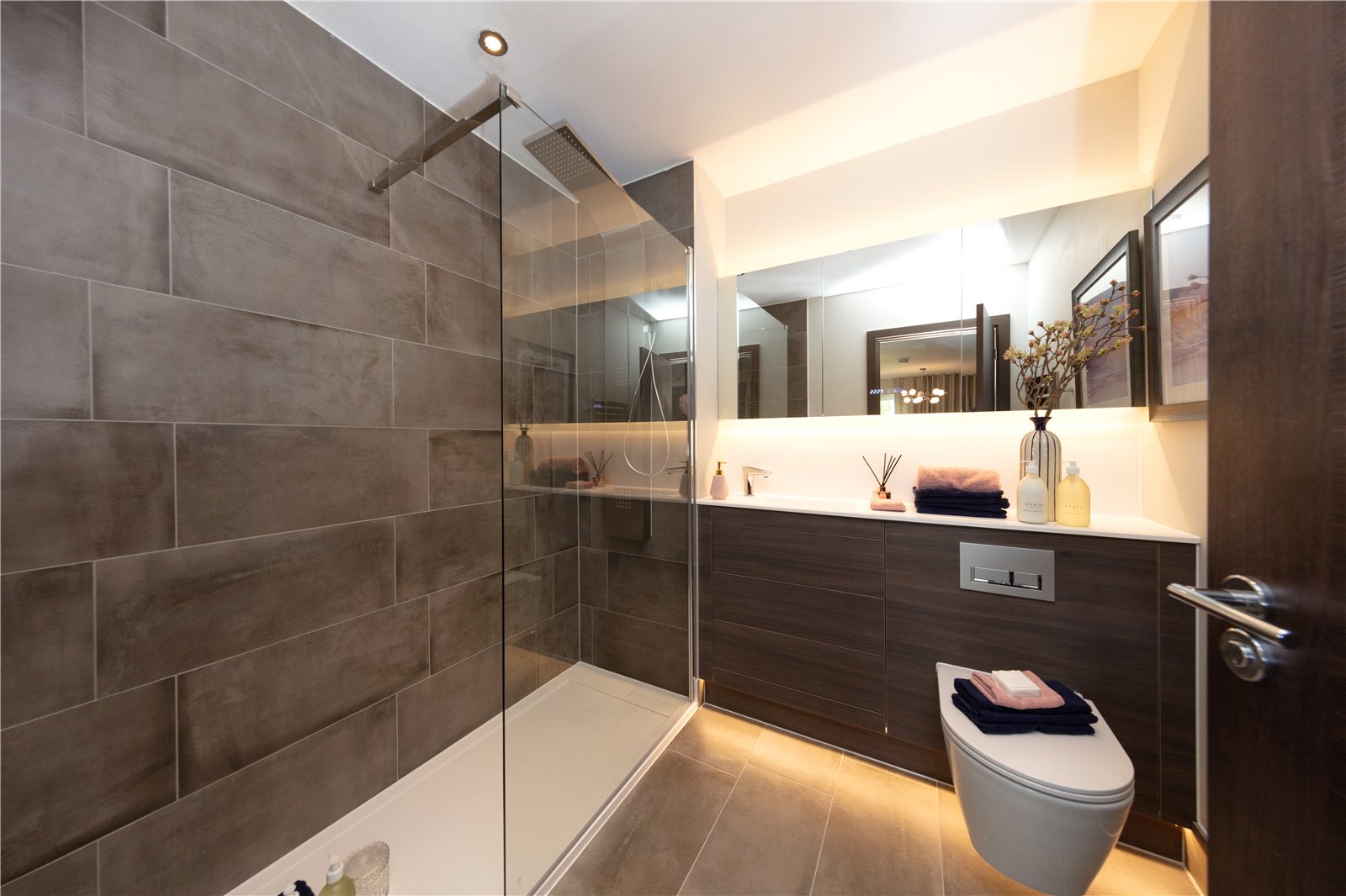 Example En Suite.jpg