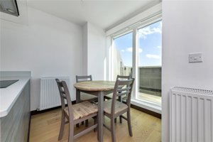 Cambridgeshire, CB1 2GE picture 4