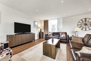 Cambridgeshire, CB2 8BZ picture 2