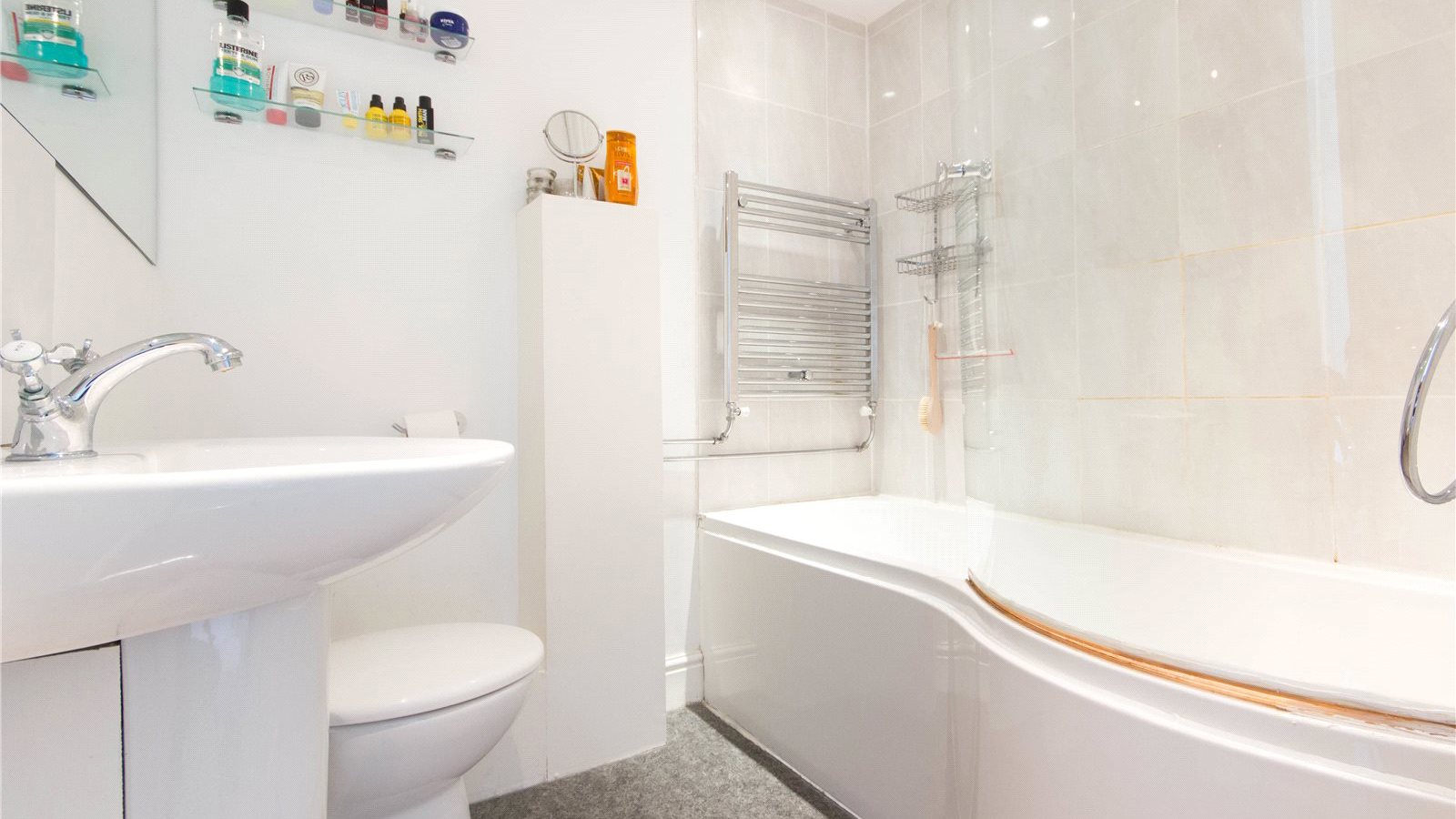 Bathroom.jpg Bathroom