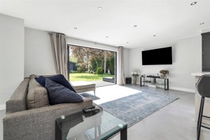 Cambridgeshire, CB2 8AW picture 6