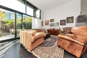 Cambridgeshire, CB2 8DE picture 3