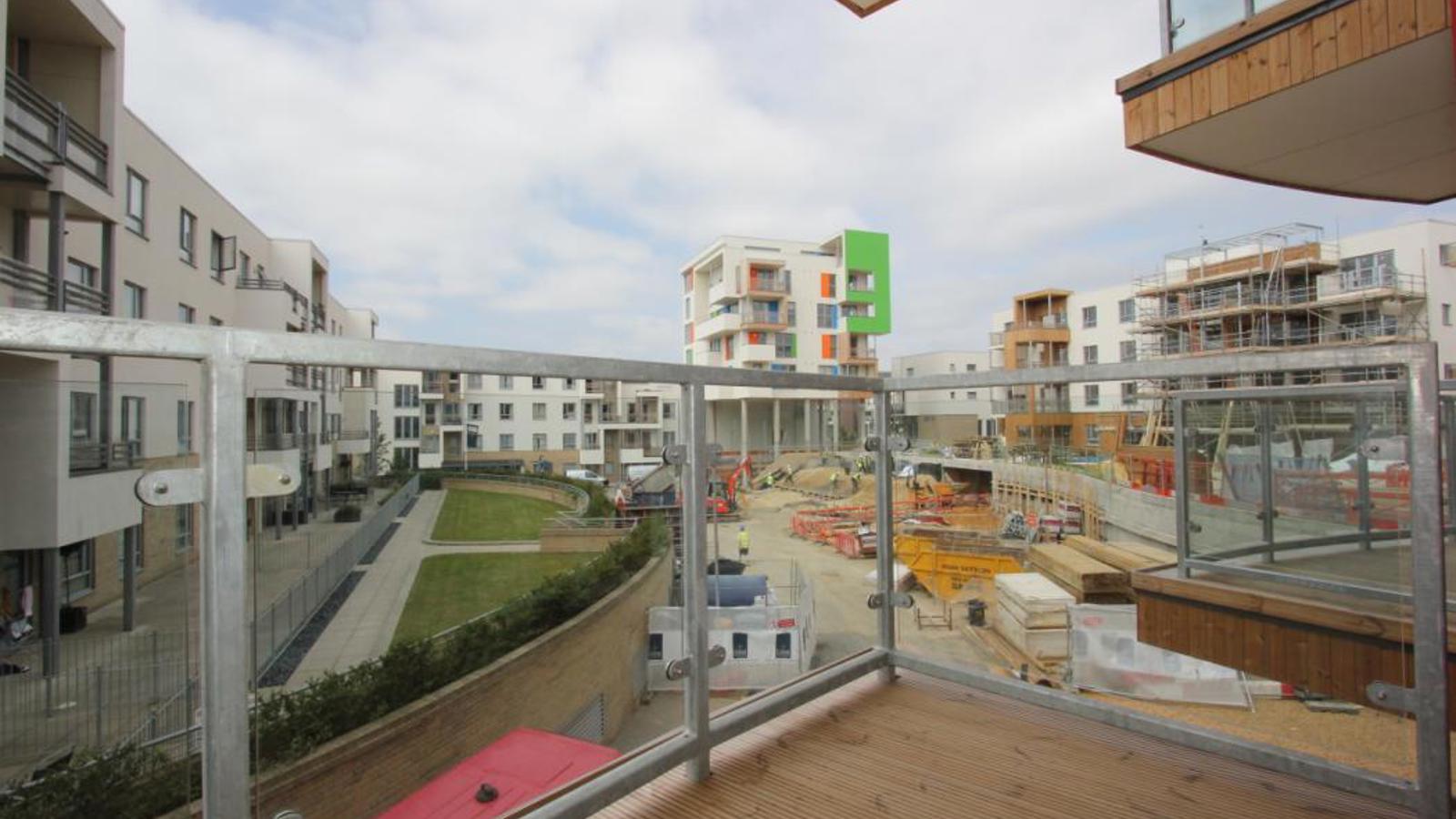 Balcony1.jpg Balcony